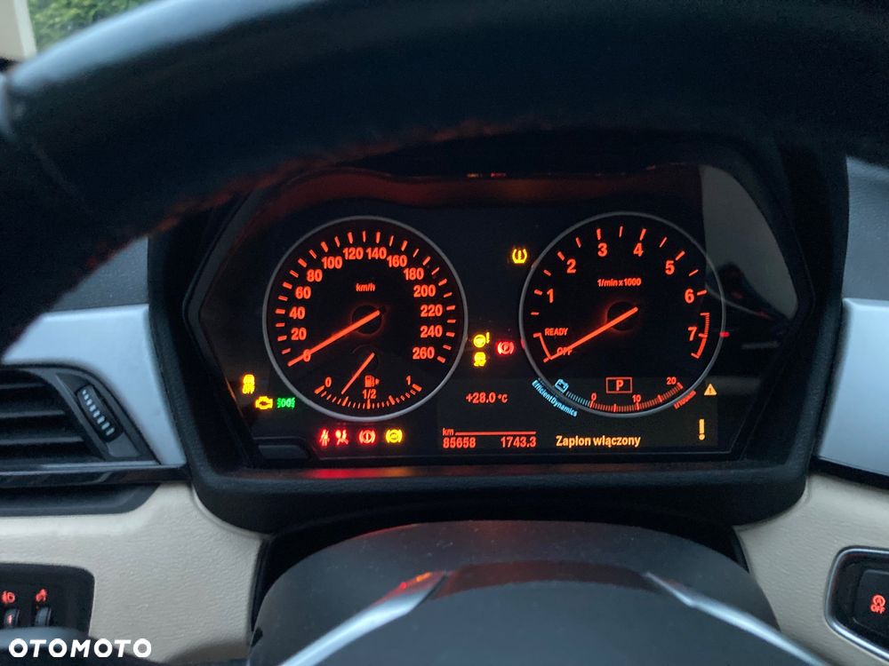 BMW X1 xDrive20i - 20
