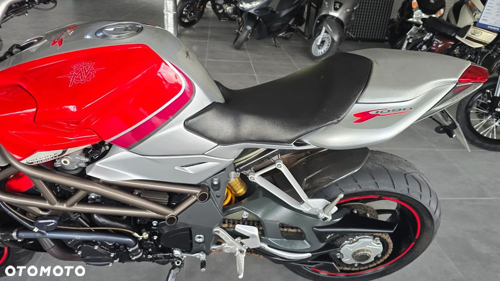 MV AGUSTA Brutale - 21