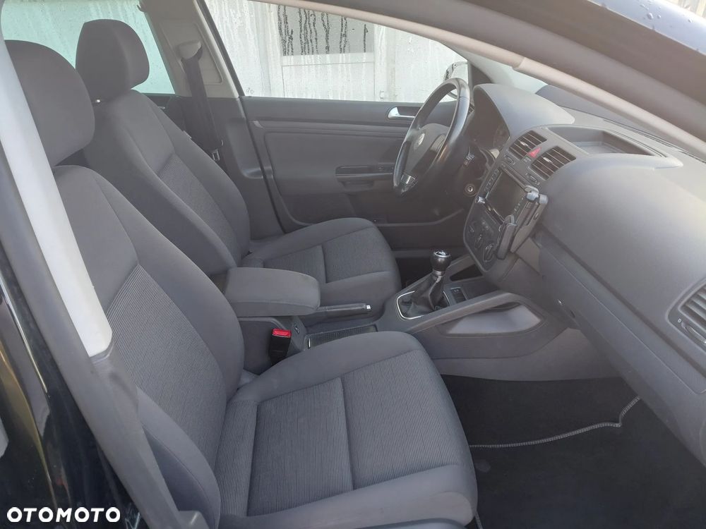 Volkswagen Golf - 15