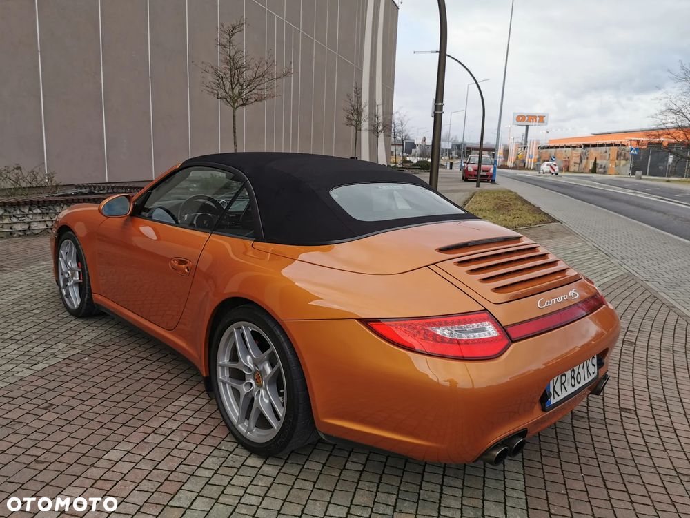 Porsche 911 - 33