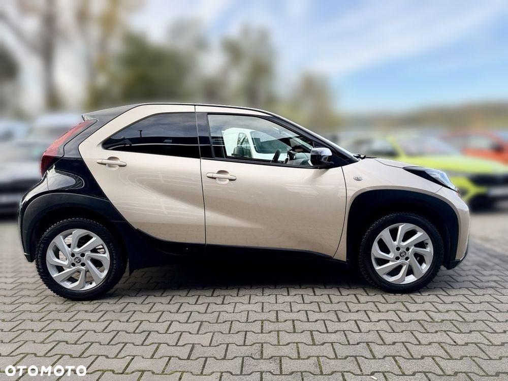 Toyota Aygo X 1.0 VVT-i Color Edition X-shift - 7