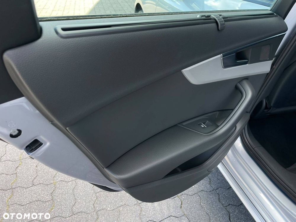 Audi A4 Avant - 11