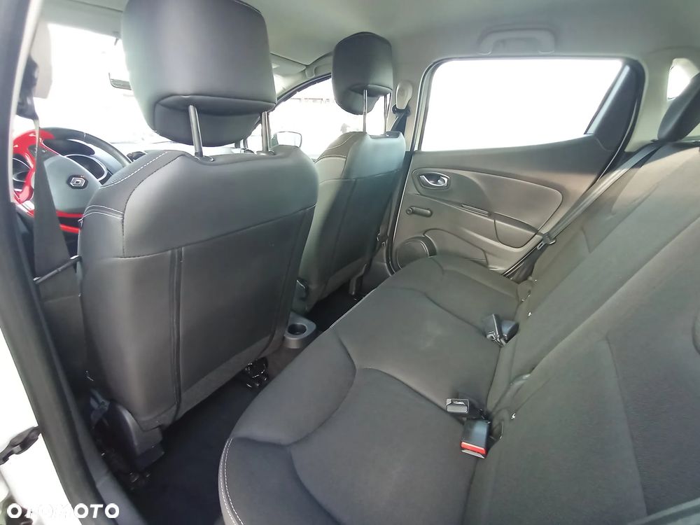 Renault Clio - 9