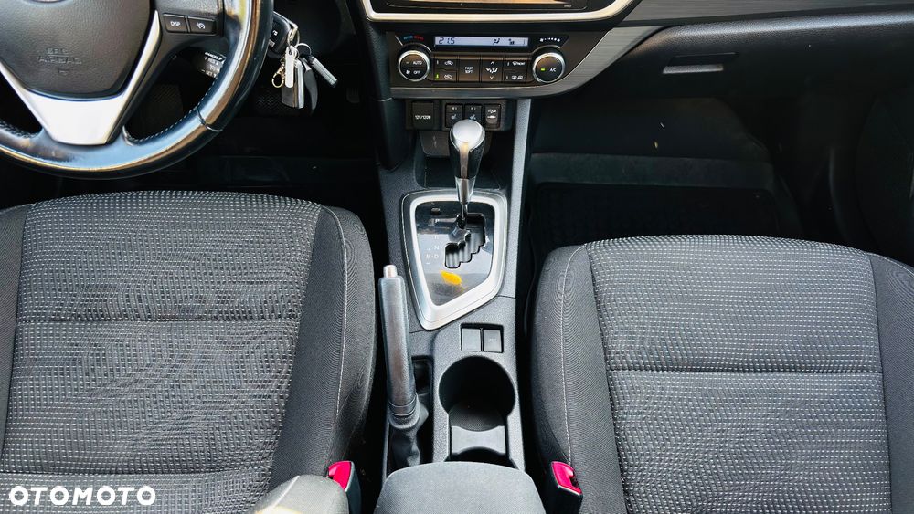 Toyota Auris 1.6 Valvematic Multidrive S Executive - 19