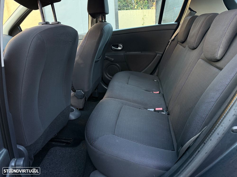 Renault Clio 1.2 16V Dynamique - 9