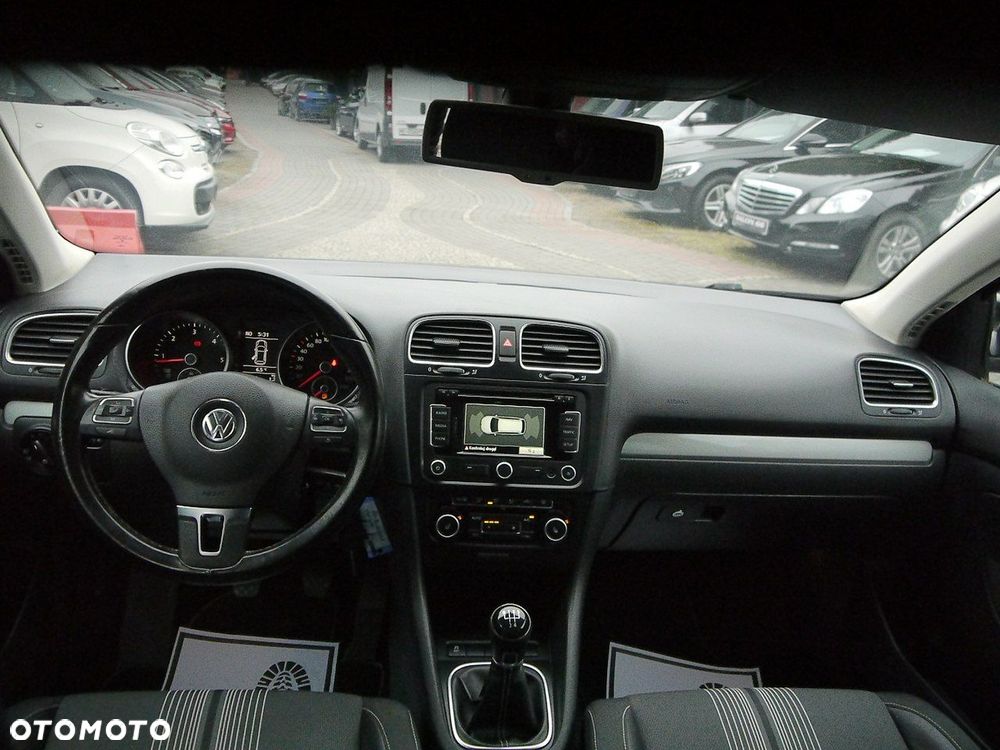 Volkswagen Golf 1.6 TDI DPF BlueMotion Technology MATCH - 17