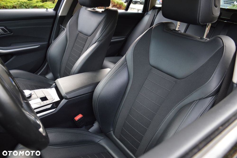 BMW Seria 3 320d MHEV Sport Line - 26