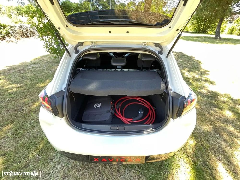 Peugeot e-208 50 kWh Allure - 36