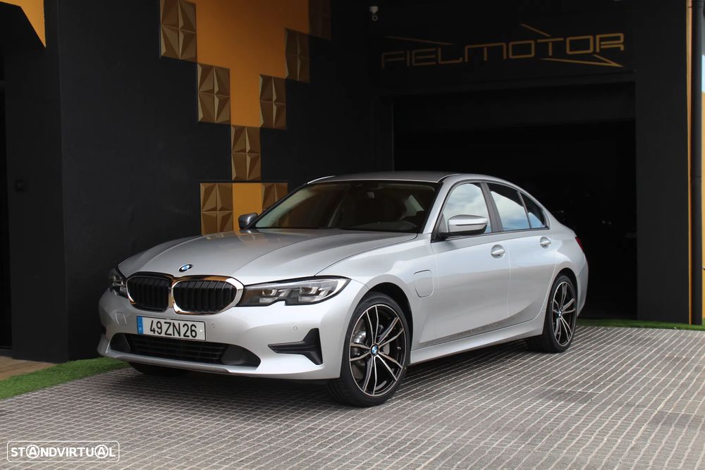 BMW 330 e Auto - 1