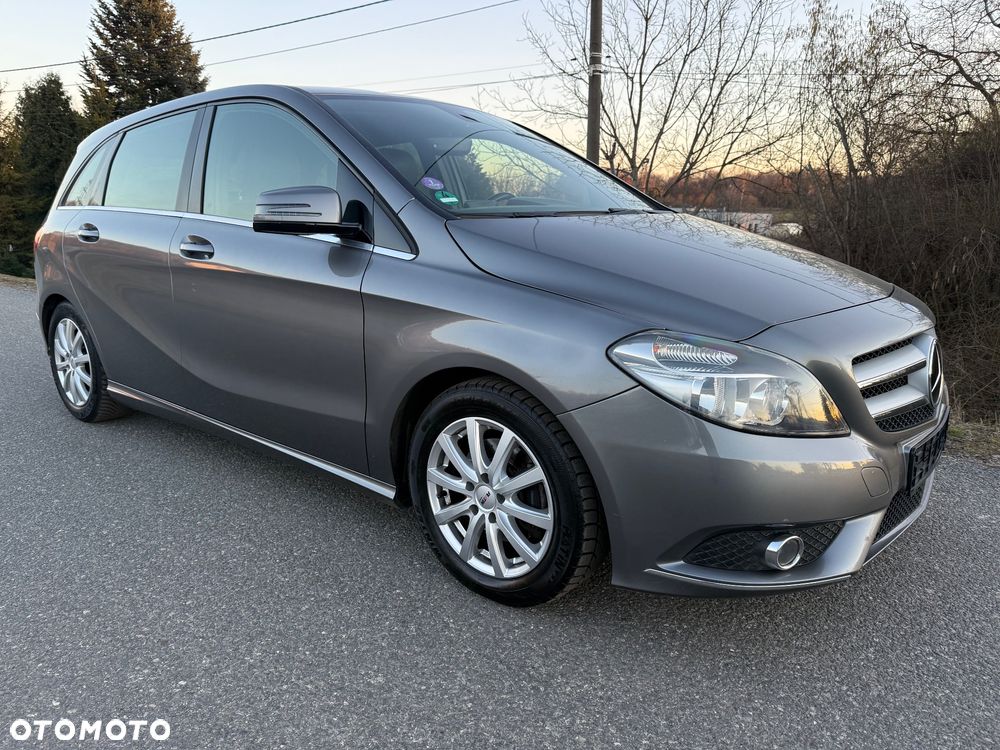 Mercedes-Benz Klasa B 180 BlueEFFICIENCY Edition - 18
