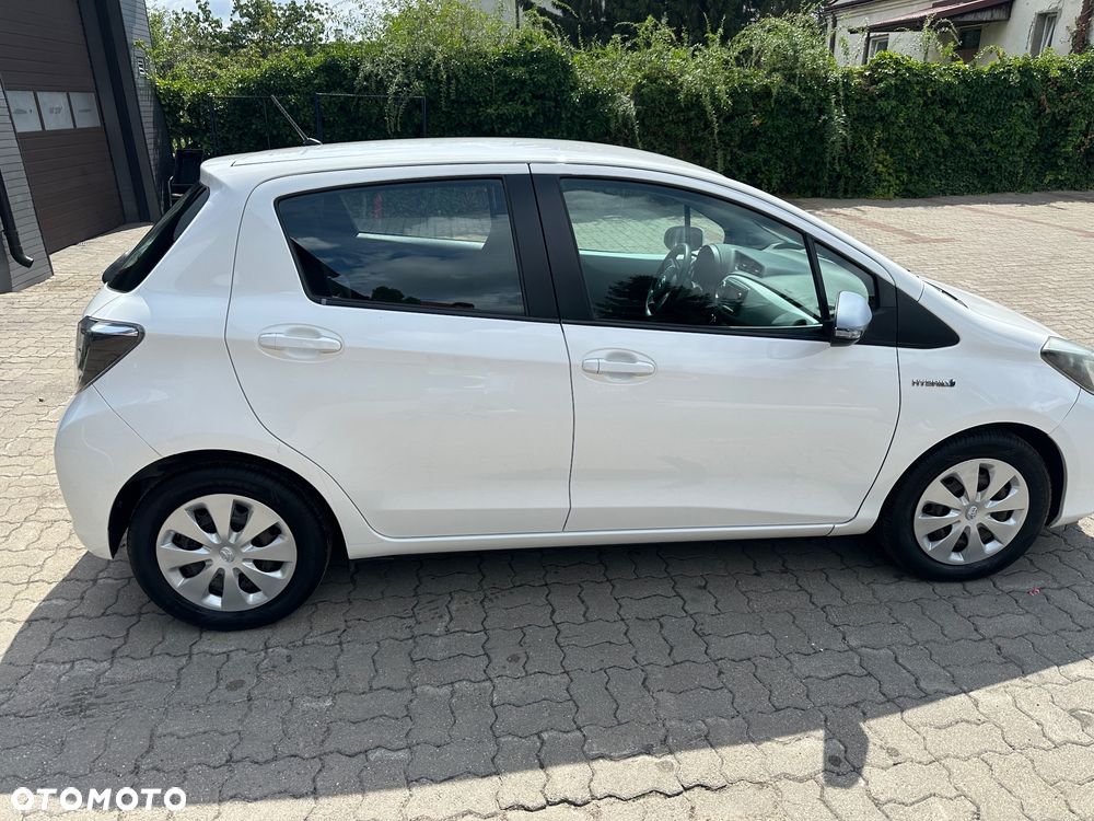 Toyota Yaris - 4