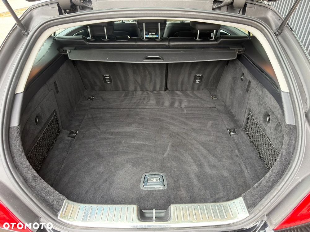 Mercedes-Benz CLS - 33