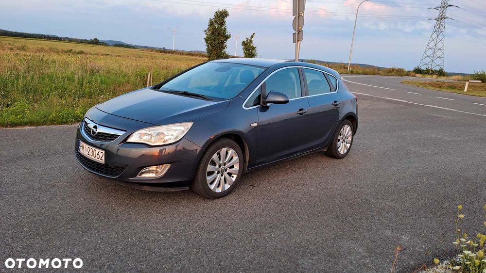 Opel Astra 1.6 T Cosmo - 3