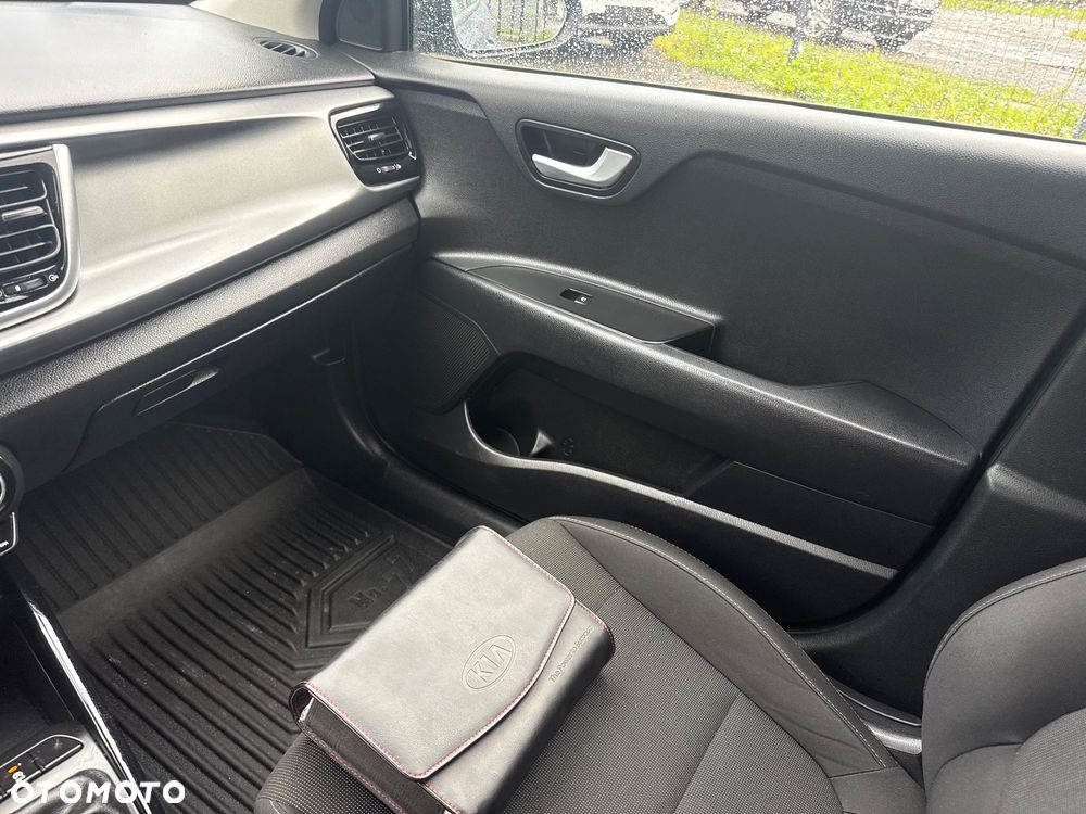 Kia Rio 1.4 L - 25