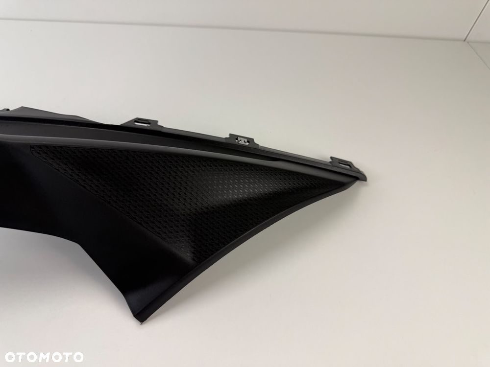 Prawe boczne górne wypełnienie BMW S1000RR K67 2019+ - 10