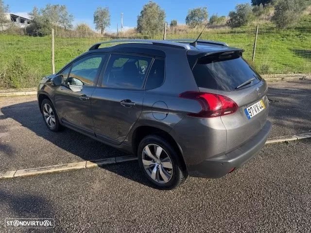 Peugeot 2008 1.5 BlueHDi Style - 4
