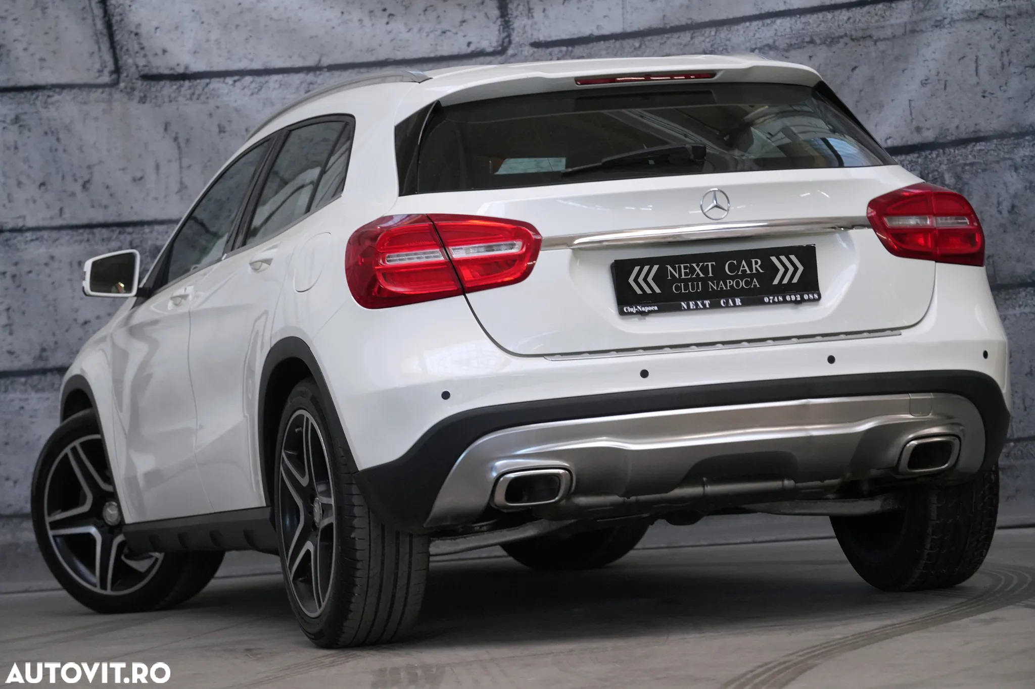Mercedes-Benz GLA 220 d 4Matic 7G-DCT AMG Line - 4