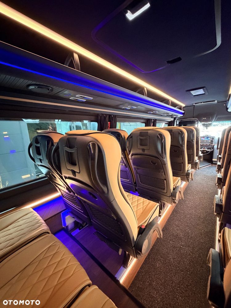 Mercedes-Benz Sprinter 519 - 14