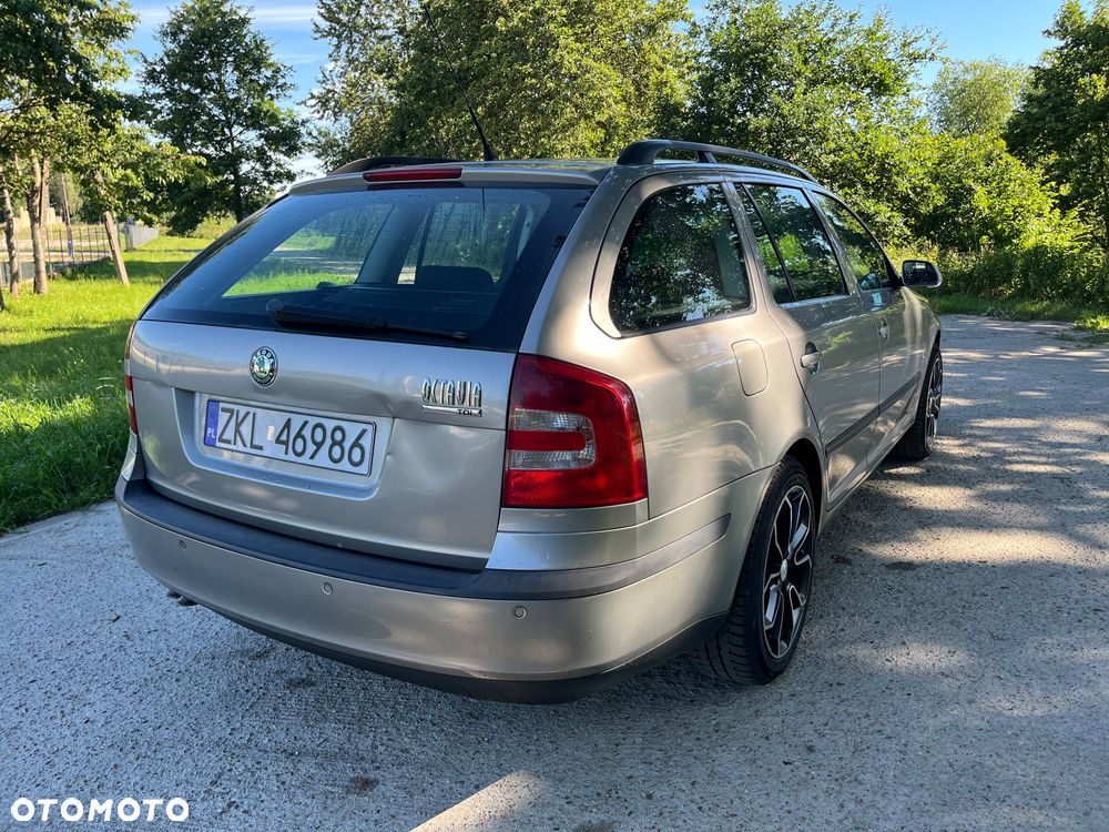 Skoda Octavia 1.9 TDI DPF DSG Ambiente - 12