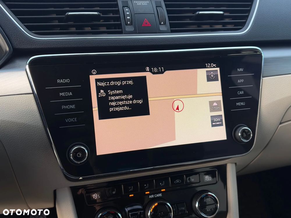 Skoda Superb 2.0 TDI Style DSG7 - 33