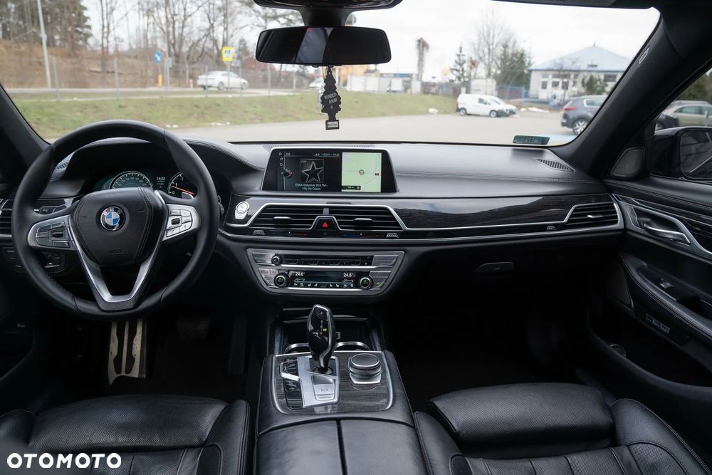 BMW Seria 7 740Li - 20