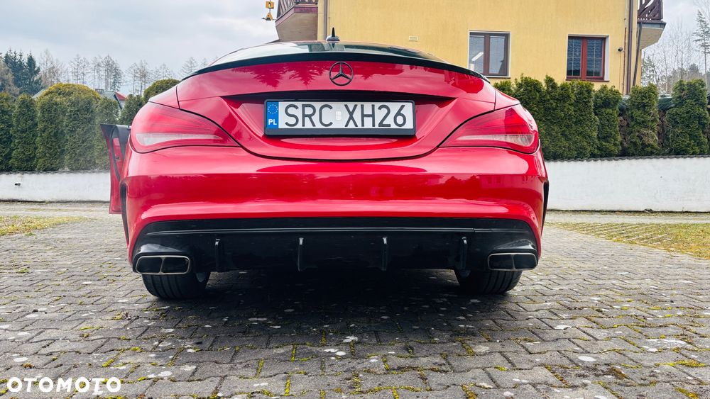 Mercedes-Benz CLA 250 4Matic 7G-DCT AMG Line - 11