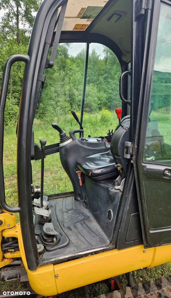 JCB 8018 - 6