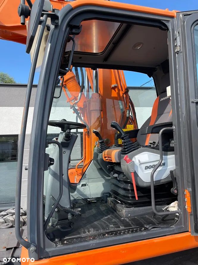 Doosan DX 140 W - 23