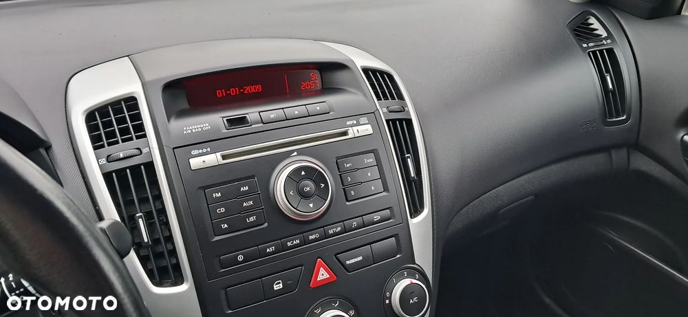 Kia Ceed 1.4 CVVT Attract - 13