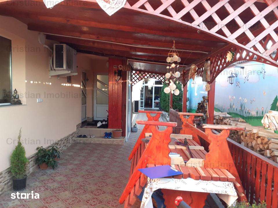 SUPER VILA 2018  P+M + SPATIU COMERCIAL 400mp. MOBILAT, Chercea - Imagine principală: 4/20