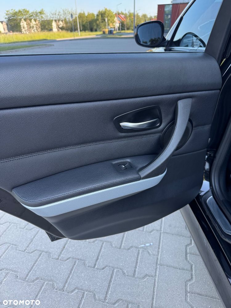 BMW Seria 3 318i Edition Sport - 23