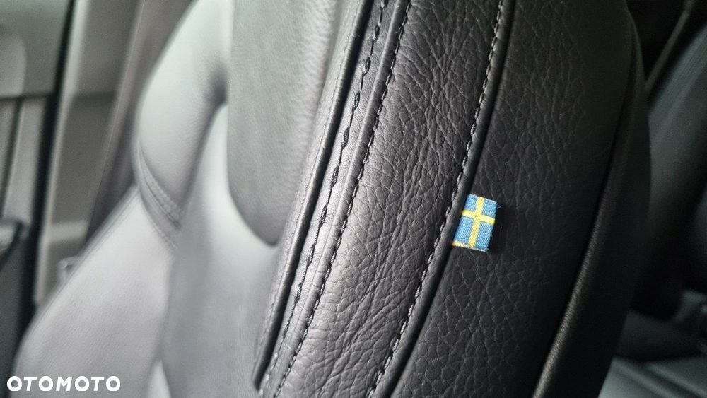 Volvo V90 Cross Country - 26