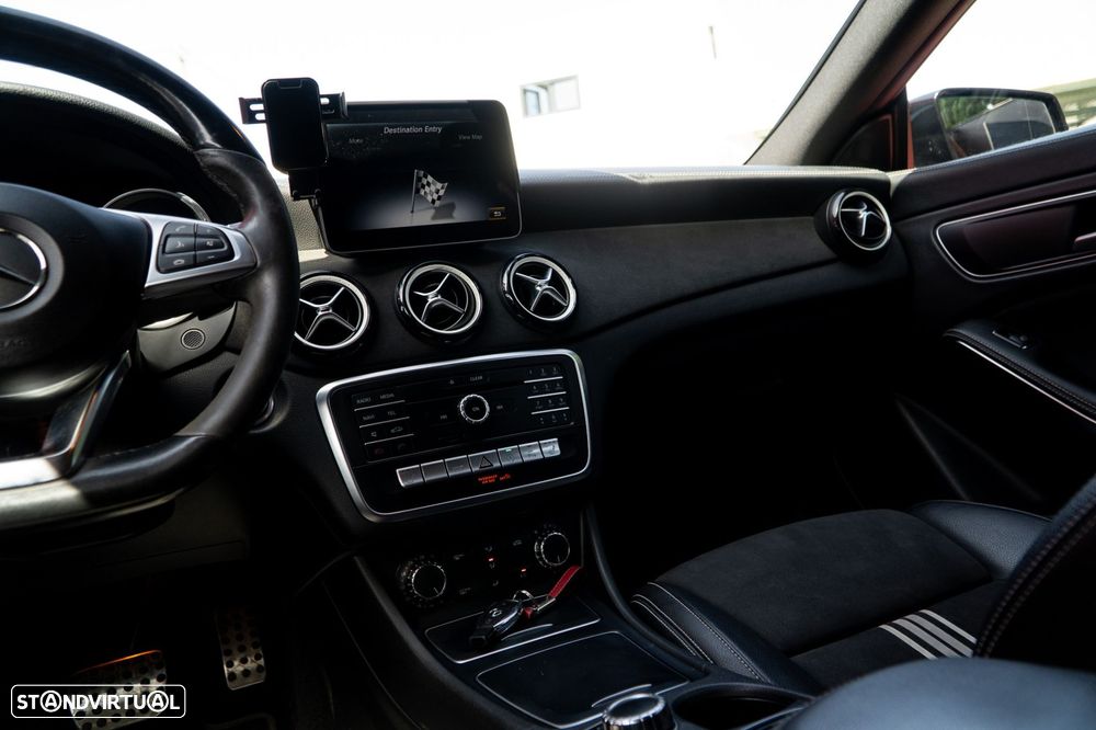 Mercedes-Benz CLA 200 d Shooting Brake AMG Line Aut. - 16