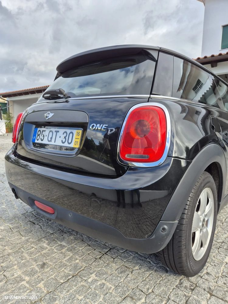 MINI 3 Portas One D - 4