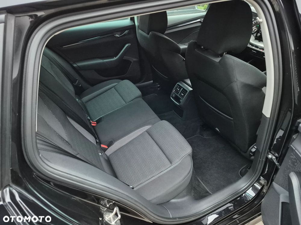 Skoda Octavia 2.0 TDI Ambition DSG - 10