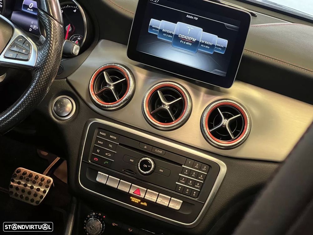 Mercedes-Benz CLA 200 d Shooting Brake AMG Line Aut. - 28