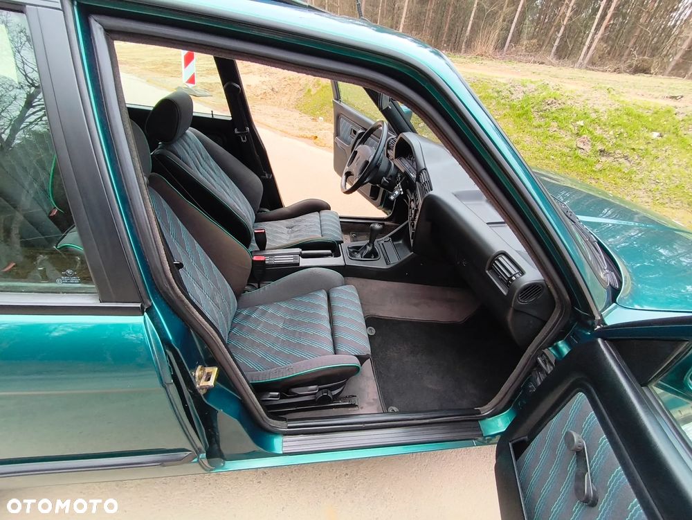 BMW Seria 3 316i - 27