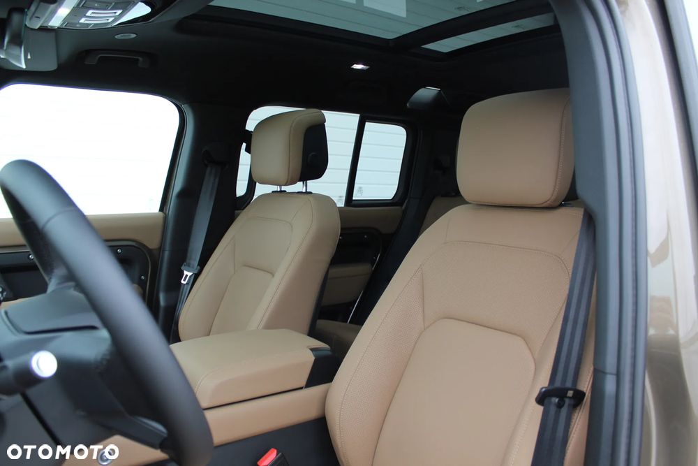 Land Rover Defender - 10