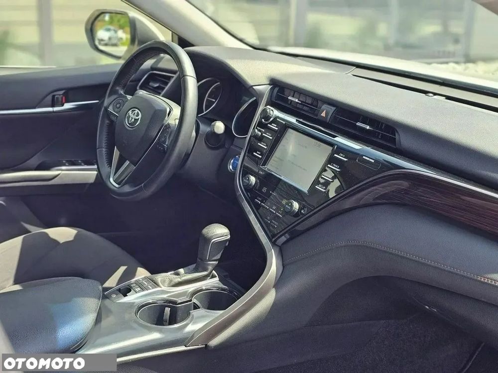 Toyota Camry 2.5 Hybrid Prestige CVT - 19