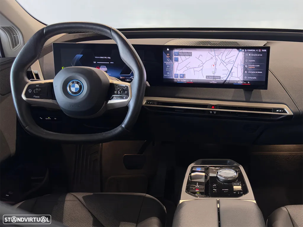 BMW iX xDrive 40 Pack Desportivo - 7