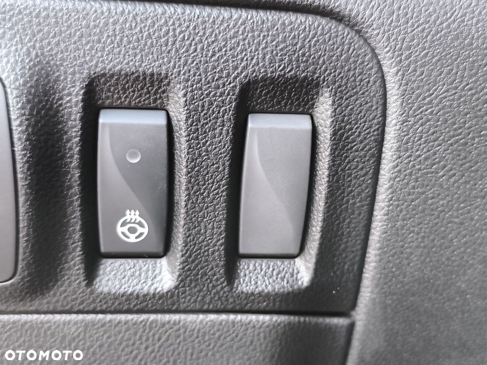 Renault Megane 1.3 TCe FAP Techno EDC - 24