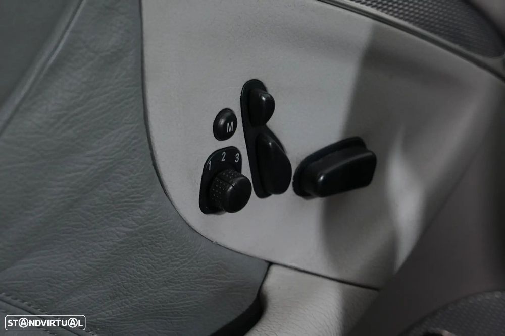 Mercedes-Benz CLK 200 K Avantgarde Aut. - 29