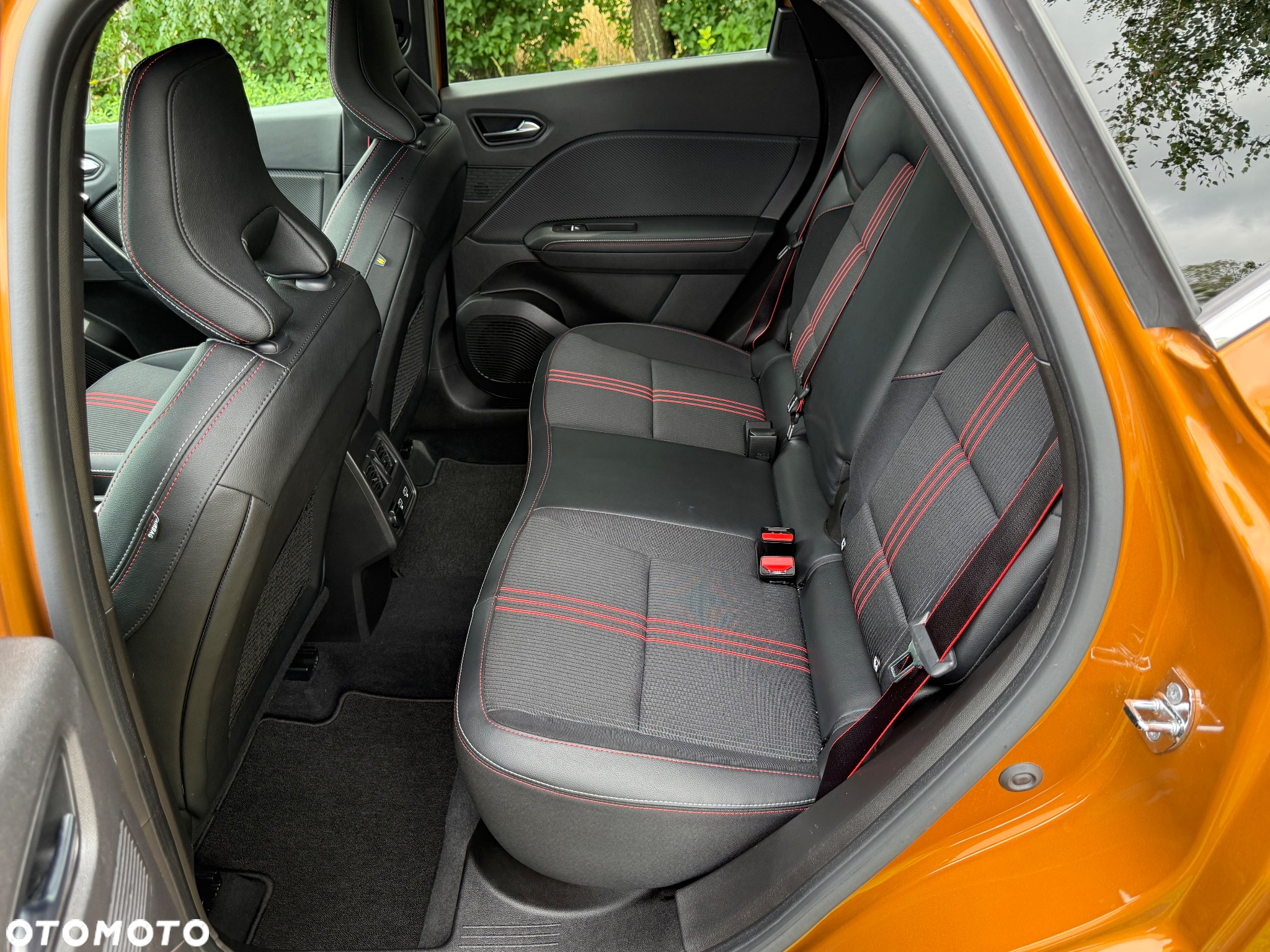 Renault Captur TCe Mild Hybrid 140 GPF EQUILIBRE - 23
