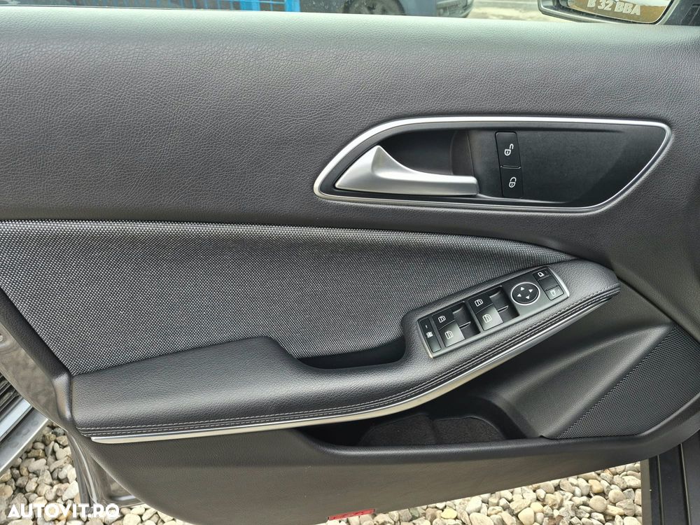 Mercedes-Benz GLA 200 d 4MATIC Aut. - 25