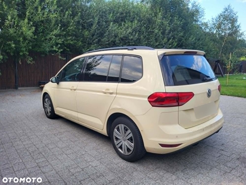 Volkswagen Touran - 3