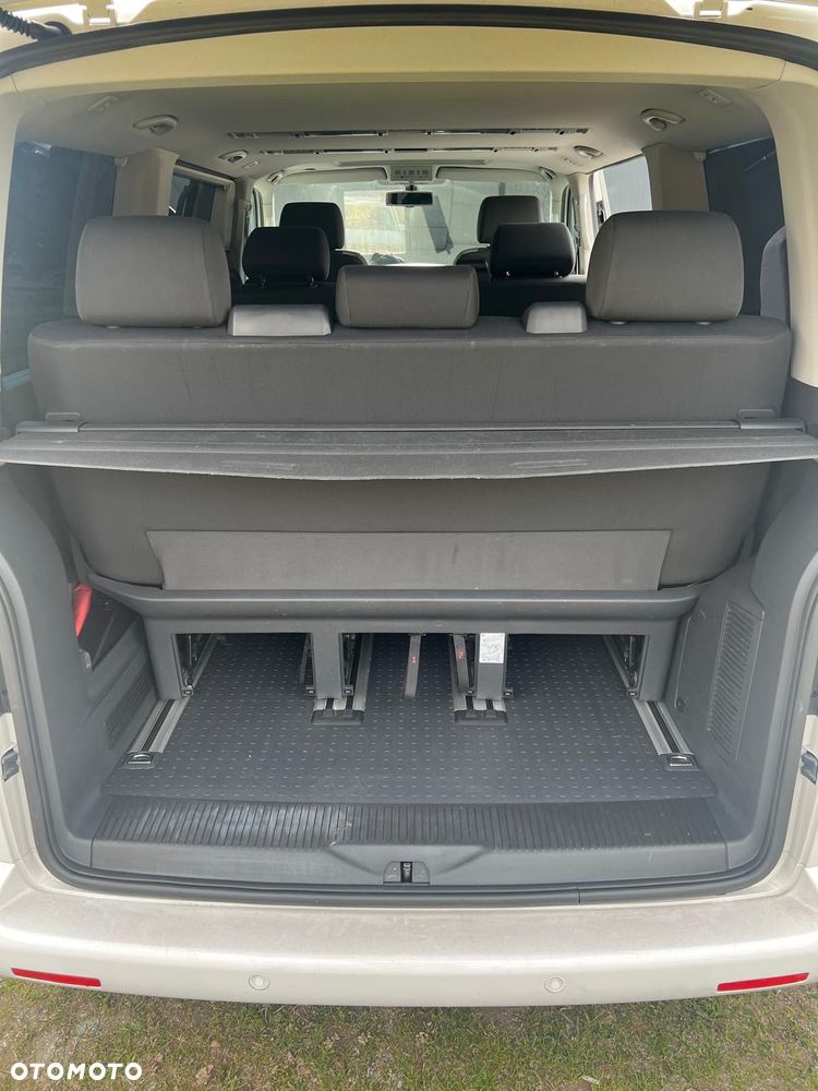 Volkswagen Multivan - 11