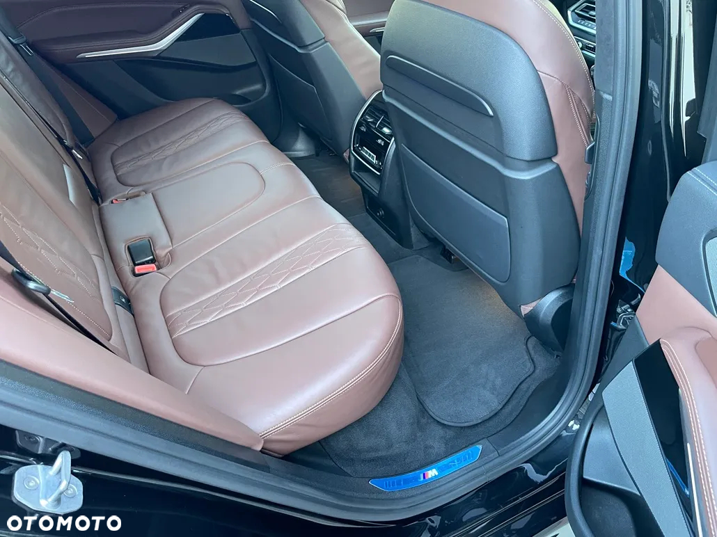 BMW X5 M M50d - 17