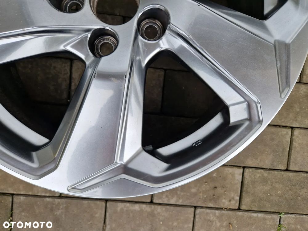 FELGA TOYOTA RAV4 V 7Jx18 ET35 5x114,3 - 4