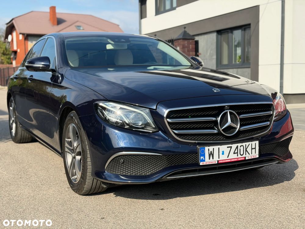 Mercedes-Benz Klasa E 220 d 4-Matic 9G-TRONIC - 3