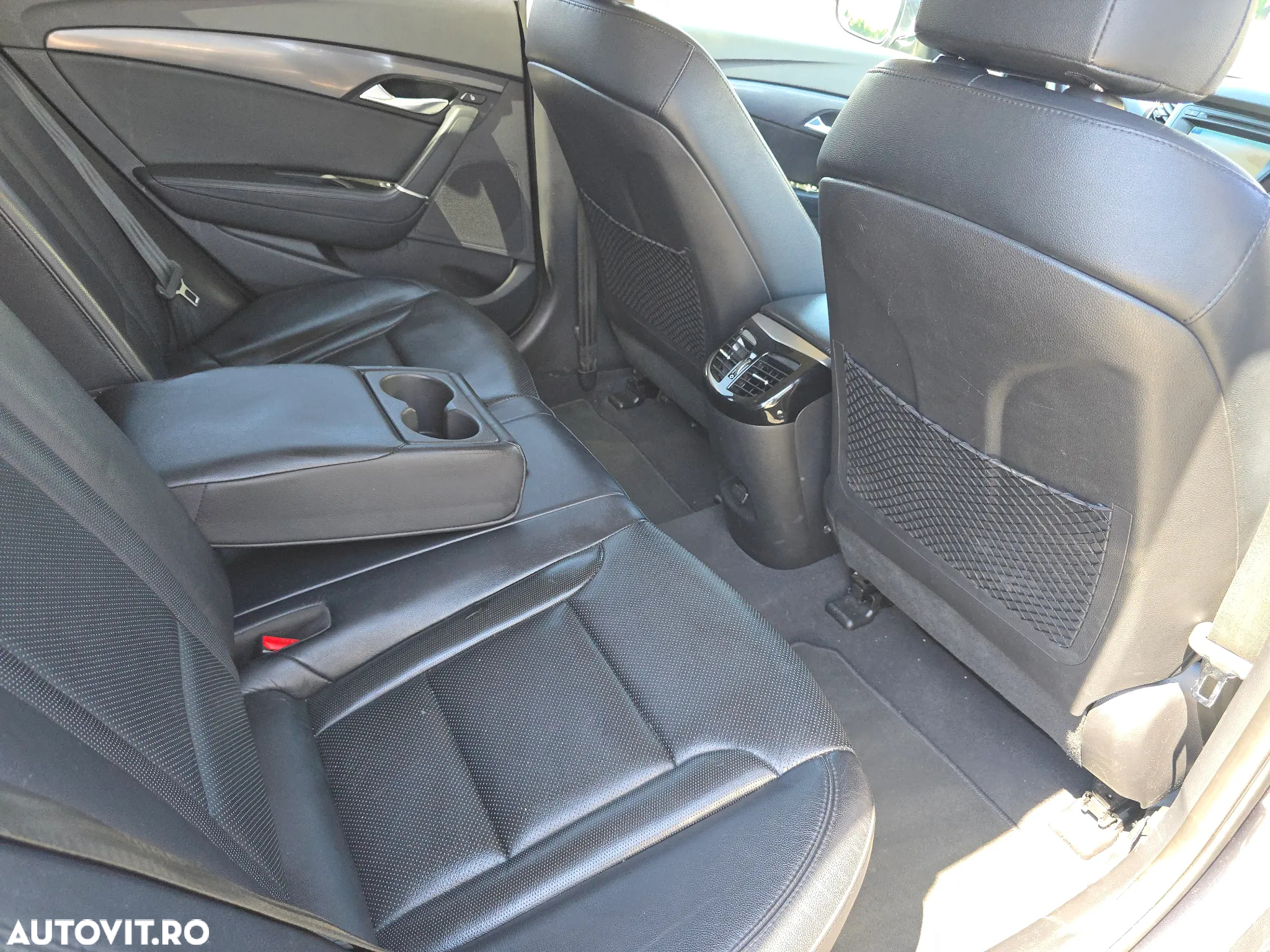Hyundai i40 Kombi 1.7 CRDi DCT Premium - 9